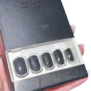 💅 Red Aspen Nail Dashes – “Ali’s Black Tie Affair” – NEW in Box 💅